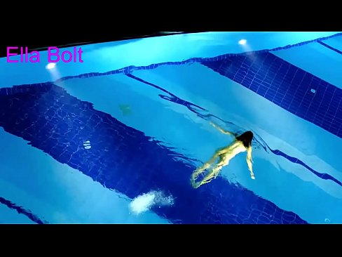 ❤️ Non posso smettere di guardare, giovane bionda catturata nuotare nuda nella piscina del resort ELLA BOLT ️❌ Porno russoal it.passionfeverspot.ru ️❤